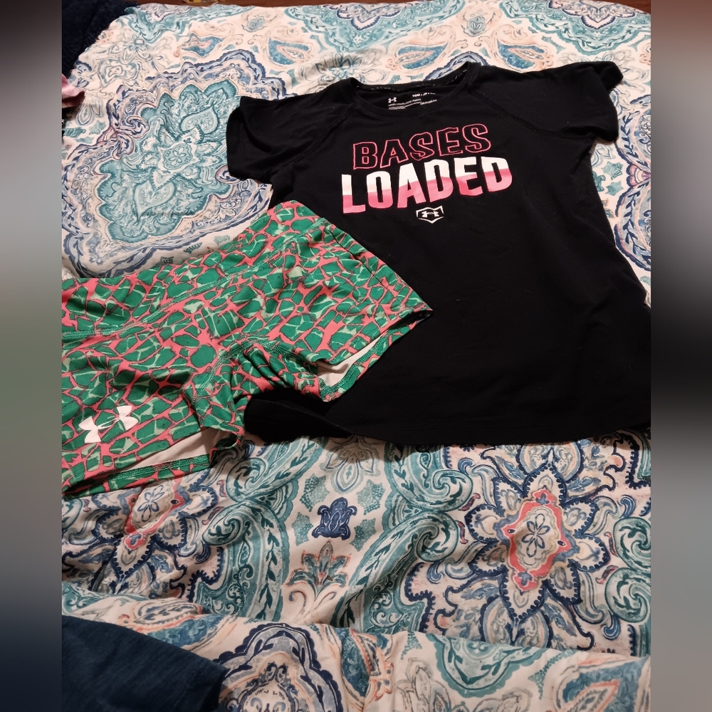 Girls Under Armour short & shirt